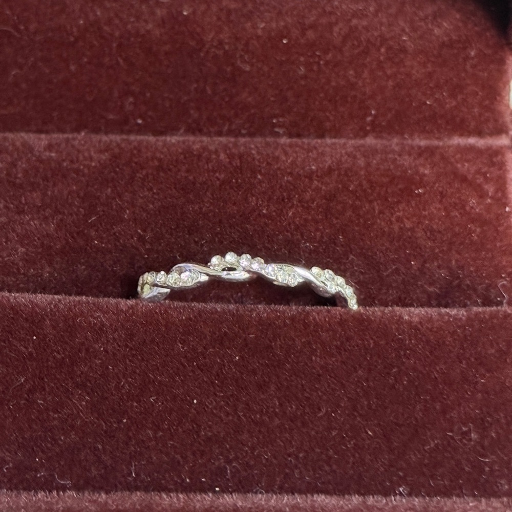 ⚜️ Silver Ring with Stones - Picture 5 of 7